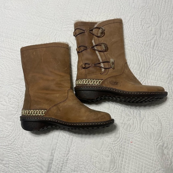 EUC UGG Australia Kona Brown Waterproof Boots SZ 7 - Picture 2 of 12